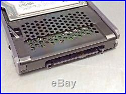NetApp DS2246 Disk Array with 24x X422A-R5 600GB 10K 6GB 2.5 SAS 2x IOM6 1xRail